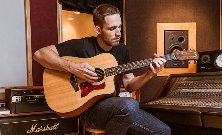 ryan kulp playing guitar